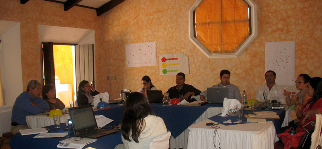 Equipos de facilitación del Sistema Nacional de Planificación (SNP) durante el Encuentro Regional Centro–Oriente, realizado en la Antigua Guatemala. Equipos de facilitación del Sistema Nacional de Planificación (SNP) durante el Encuentro Regional Centro–Oriente, realizado en la Antigua Guatemala.