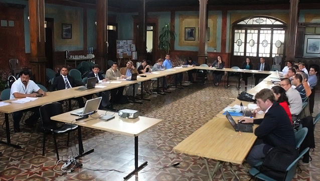 Representantes de distintas instituciones participaron en la segunda reunión del proceso de elaboración del Plan de Desarrollo Integral Petén 2030, que se realizó en la antigua Casa de la Lotería, de Segeplan. Representantes de distintas instituciones participaron en la segunda reunión del proceso de elaboración del Plan de Desarrollo Integral Petén 2030, que se realizó en la antigua Casa de la Lotería, de Segeplan.