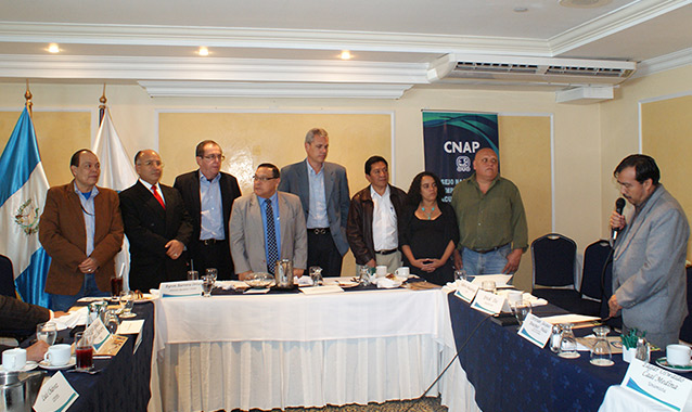 Juramentación de los miembros del Comité Coordinador del Consejo Nacional para el Cumplimiento de los Acuerdos de Paz –CNAP-, para el período 2014-2015. Juramentación de los miembros del Comité Coordinador del Consejo Nacional para el Cumplimiento de los Acuerdos de Paz –CNAP-, para el período 2014-2015.